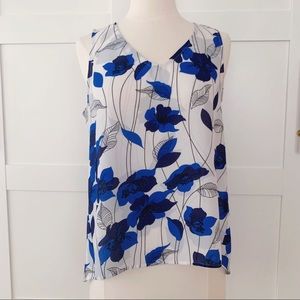 W5 Lightweight Sleeveless Floral Blouse